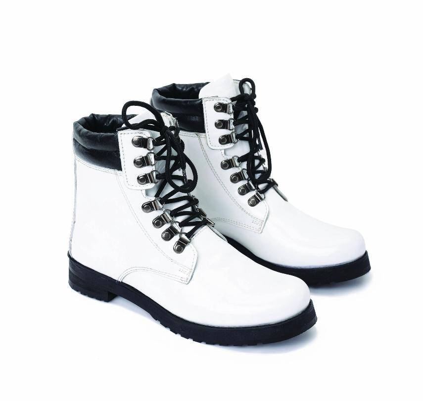 Boots Mirror white